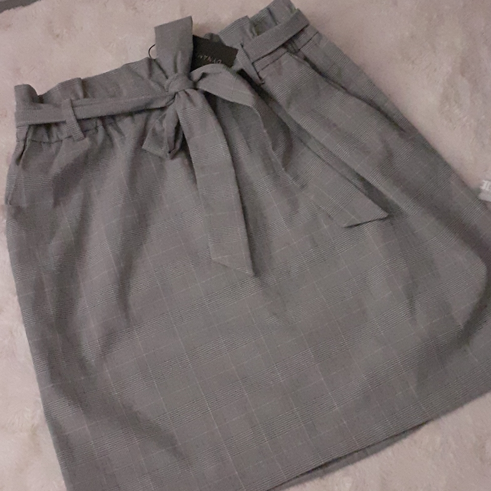 Dynamite Gray Check Skirt NWT